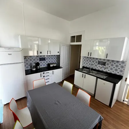 بيت شباب Lazareto 148