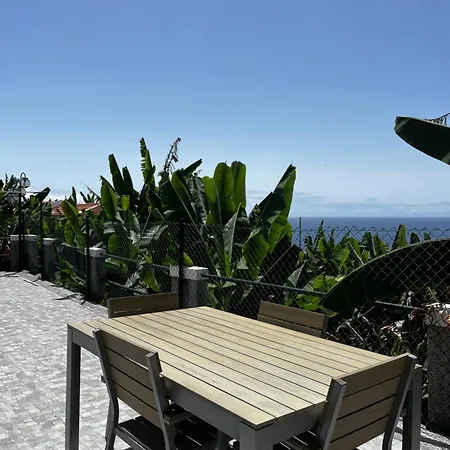 بيت شباب Lazareto 148 *